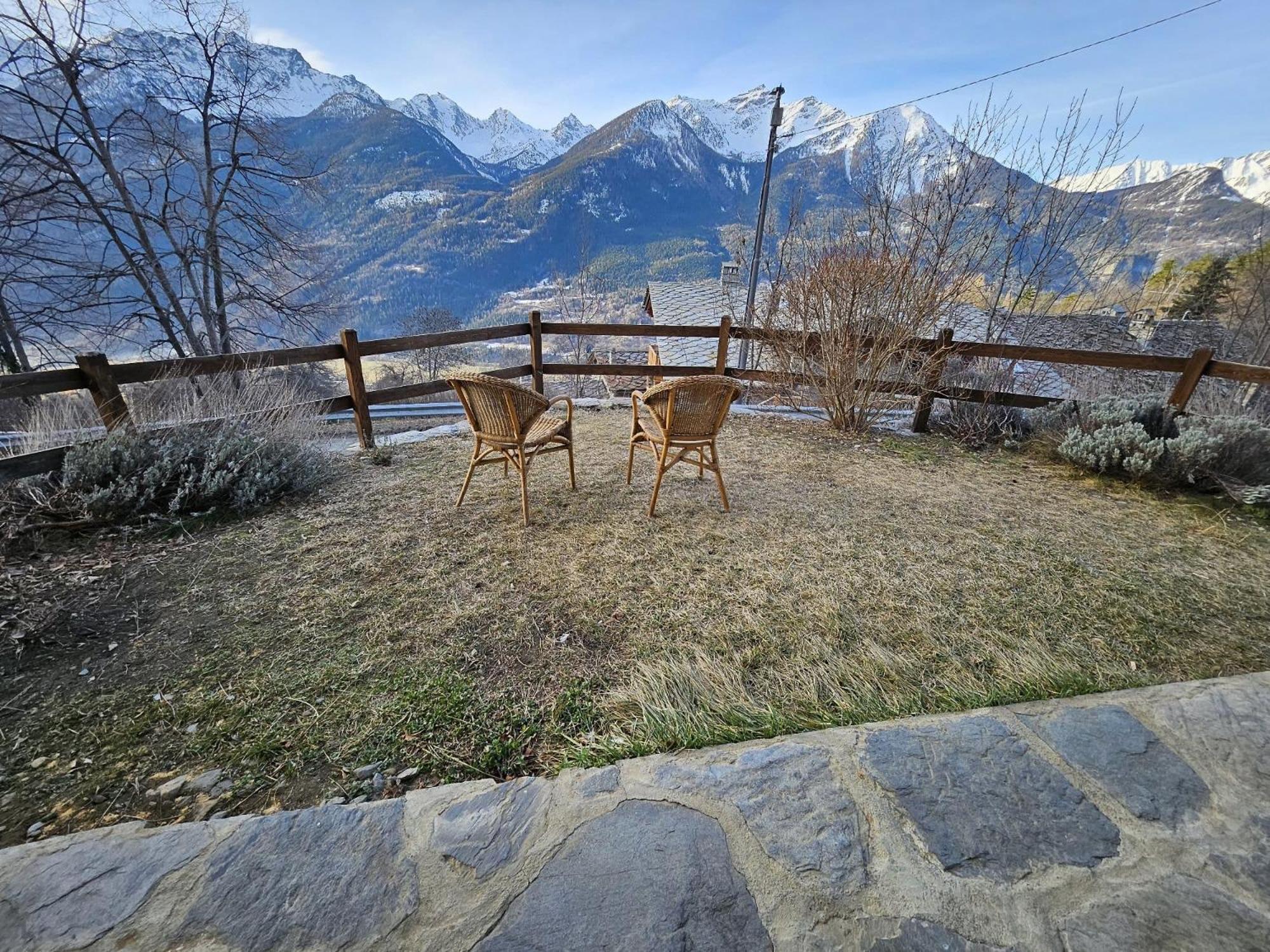 Relax Mountain Apartment La Salle Exterior photo